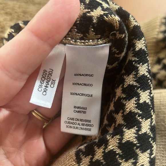 Calvin Klein Tan & Black Houndstooth Button Sweater Boho, Size Small - Picture 12 of 13